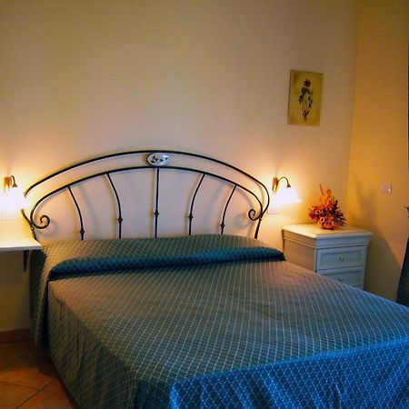 Casa Vacanze Patrizia Montefiore dellʼAso Habitación foto
